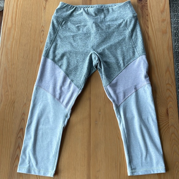 Calvin Klein Athletic Crop Leggings - Picture 2 of 4